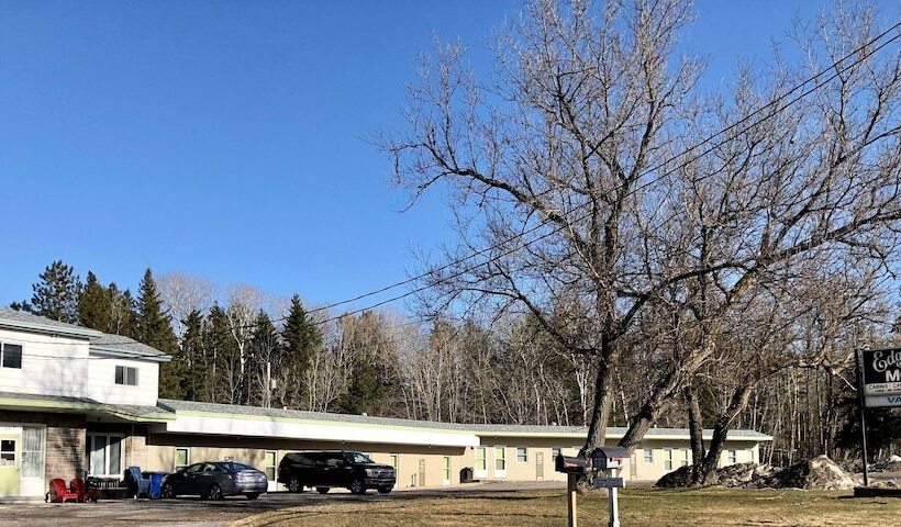 Panzió Edgewater Motel And Campground