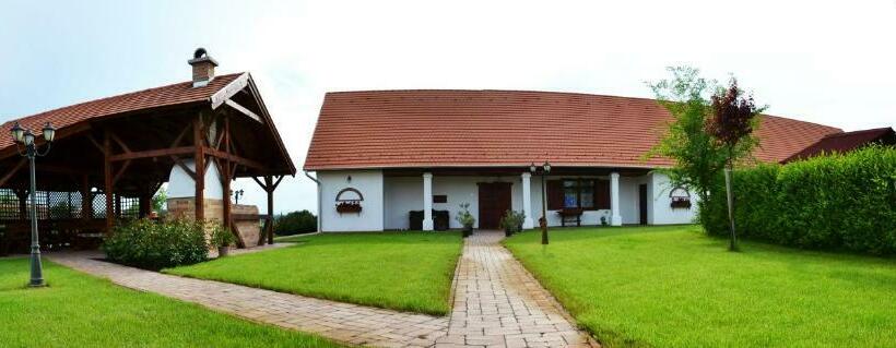 Пансион Falusi Patika   Tisza Tó Vendégház