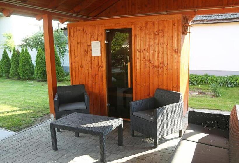 Pensjonat Füzesi Papa Vendégháza