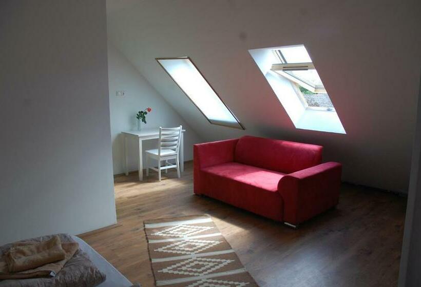 بنسيون Likaskalács