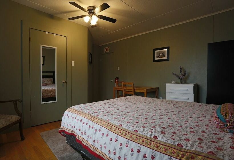 The Meems  Elliston B&b