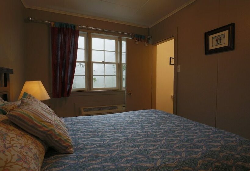 The Meems  Elliston B&b