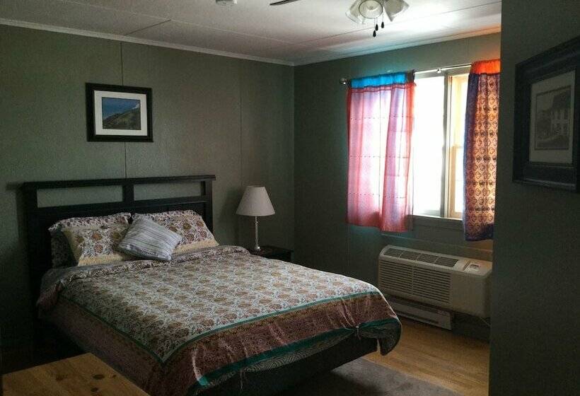 The Meems  Elliston B&b