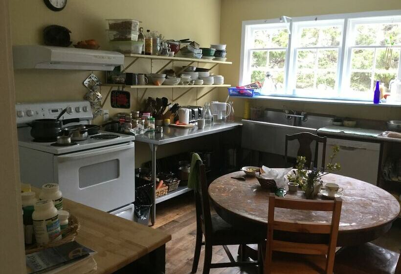 The Meems  Elliston B&b