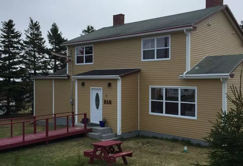 The Meems  Elliston B&b