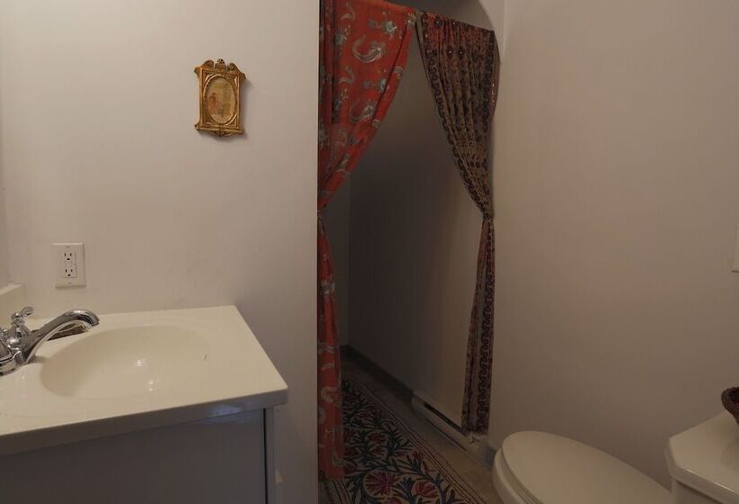 The Meems  Elliston B&b