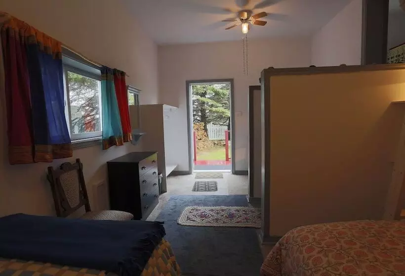 The Meems  Elliston B&b