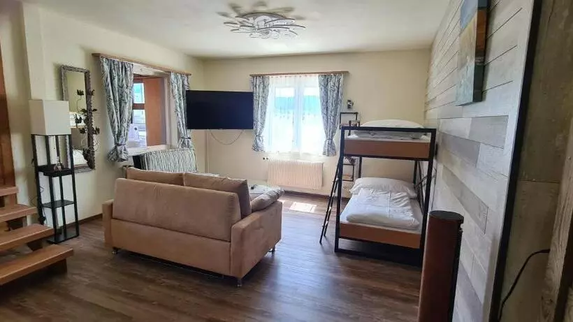 Retkeilymaja Gasthof Schlossberg Bori