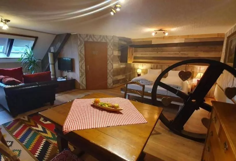 Retkeilymaja Gasthof Schlossberg Bori