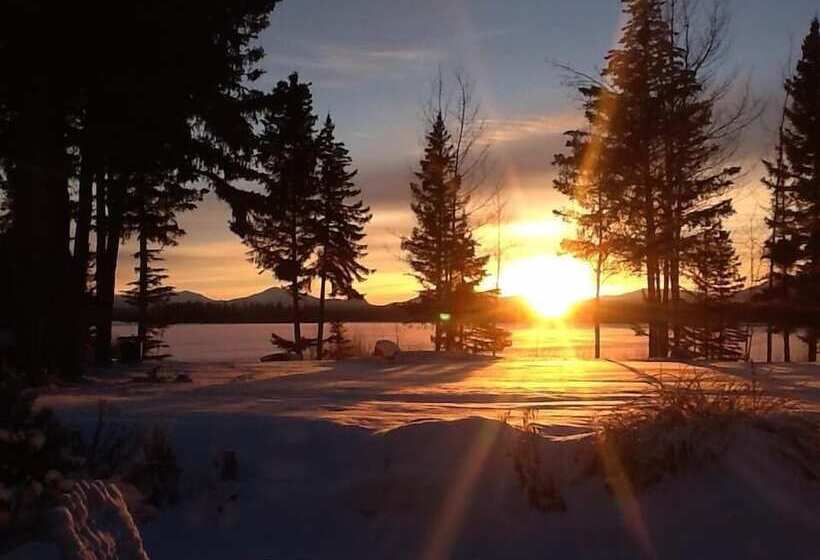 Szálló Retreat Wilderness Inn