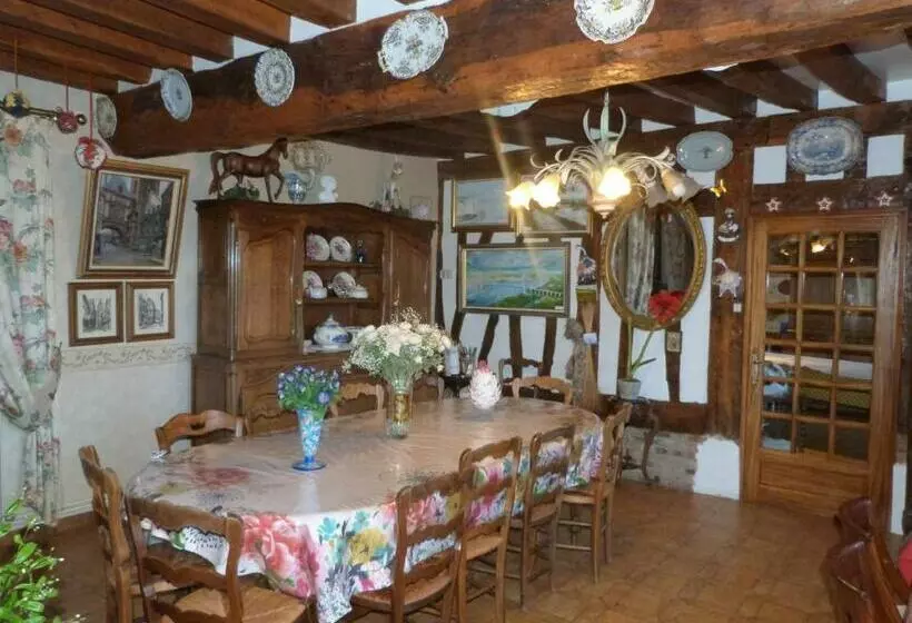 Aamiaismajoitus (B&B) Chambres D'hôtes Lambert Rouen