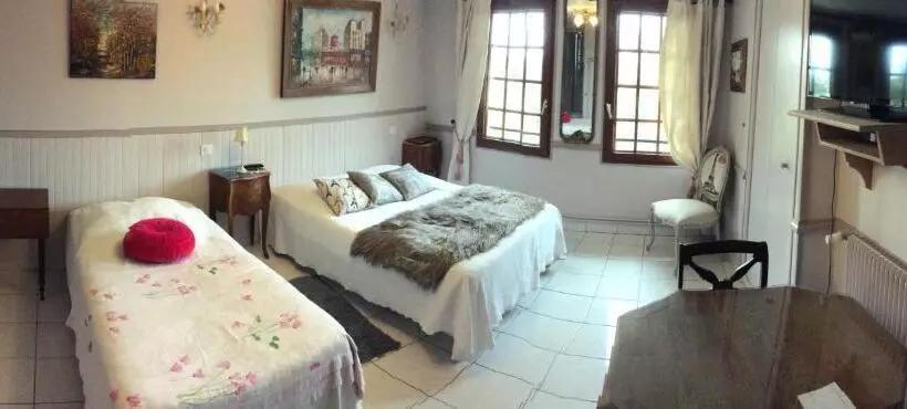 Aamiaismajoitus (B&B) Chambres D'hôtes Lambert Rouen