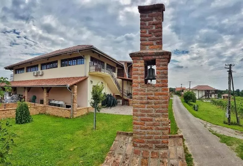 Aamiaismajoitus (B&B) Ebner Pince   Panzió