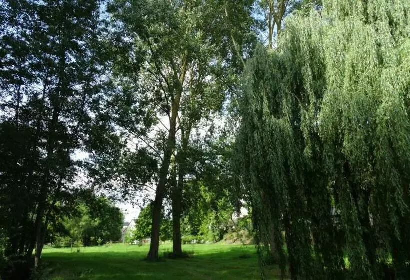 Aamiaismajoitus (B&B) Moulin De Reigner
