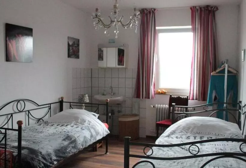 Aamiaismajoitus (B&B) Pension Rodenburg