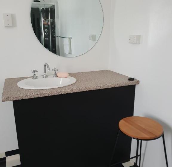 Bed and Breakfast Pioneer Lodge Tasmania