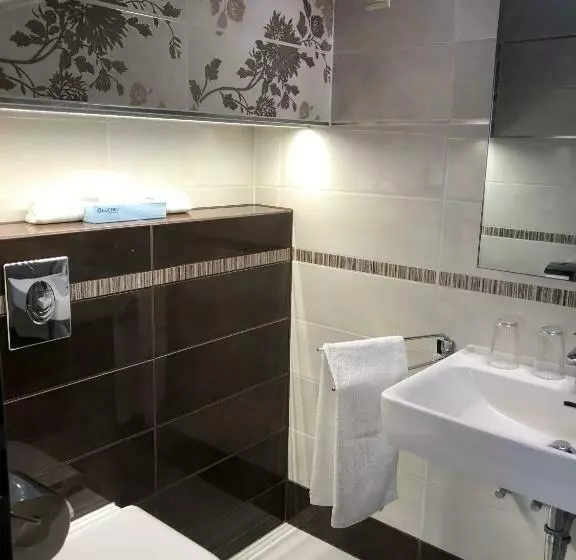 Aamiaismajoitus (B&B) Tündérkert Panzió őrség