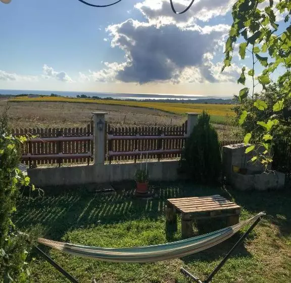 Aamiaismajoitus (B&B) Vis Velika