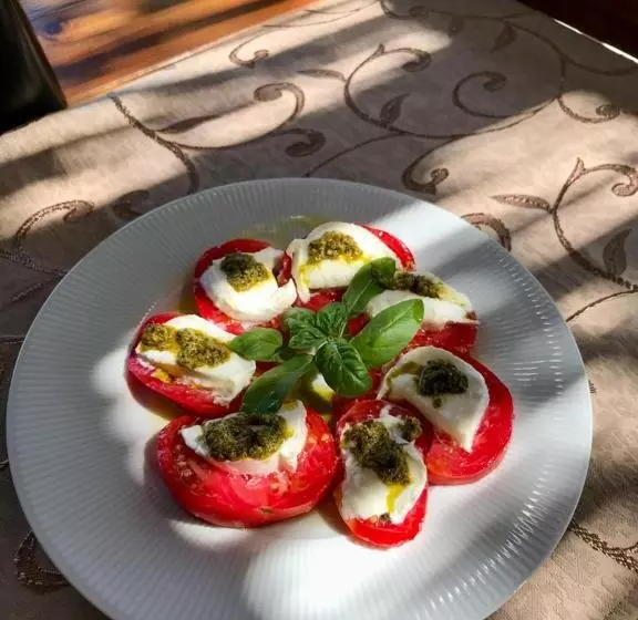 Aamiaismajoitus (B&B) Vis Velika