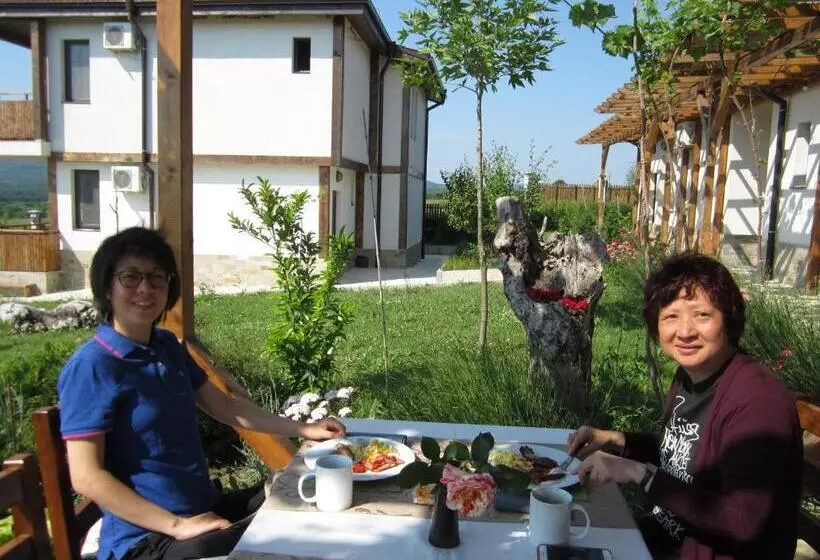 Aamiaismajoitus (B&B) Vis Velika