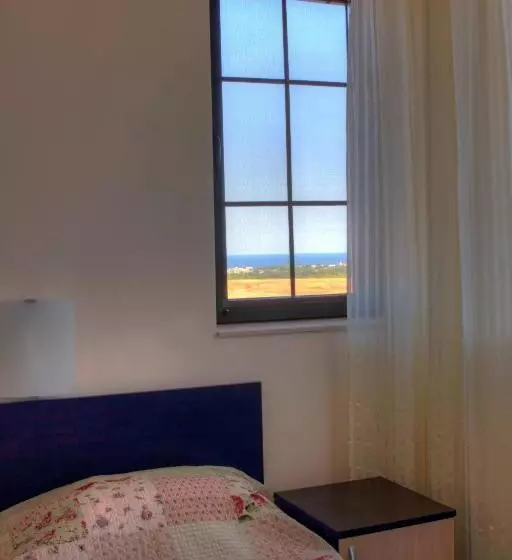 Aamiaismajoitus (B&B) Vis Velika