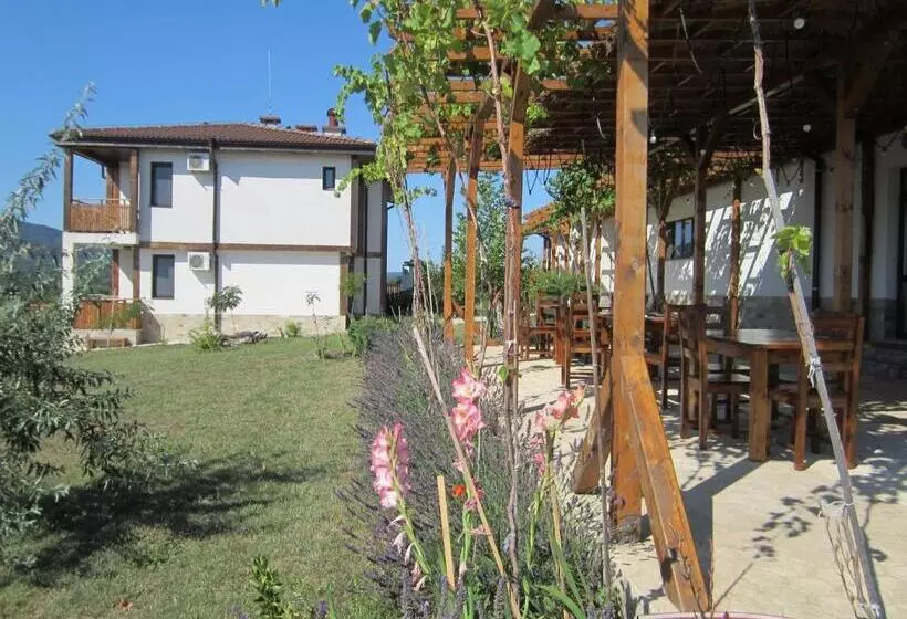 Aamiaismajoitus (B&B) Vis Velika