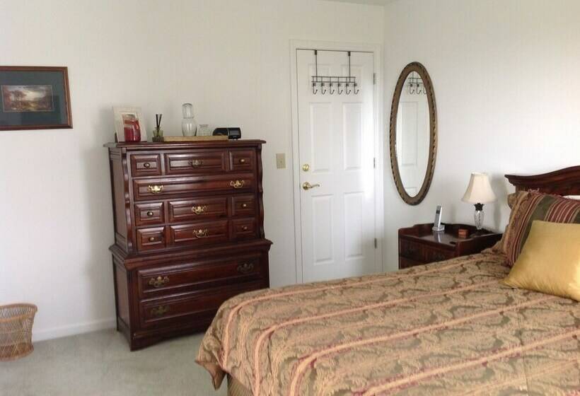 Bluebird Hill Farm B&b