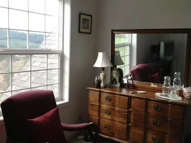 Bluebird Hill Farm B&b