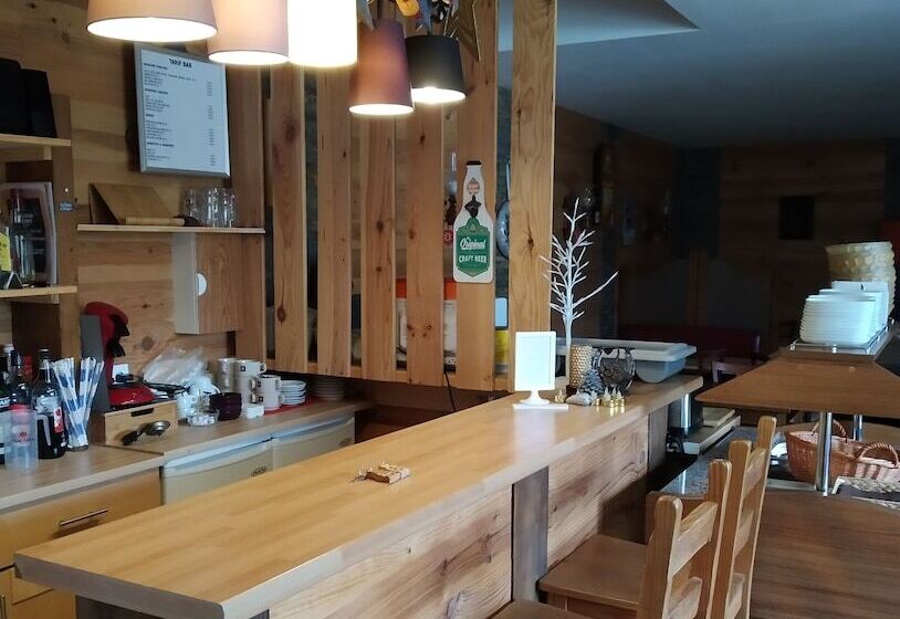 Chalet Hotel Les Marmottes 2 étoiles Nn