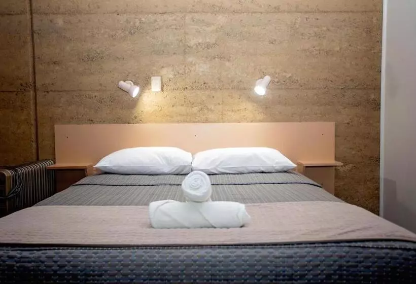 Hopetoun Motel & Chalet Village