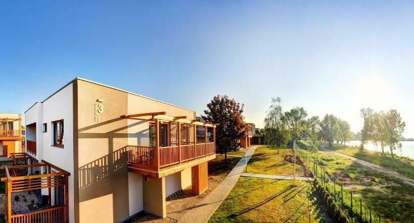 ホテル Aqualand Inn