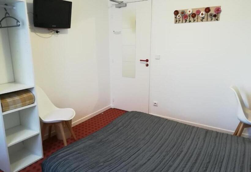 Отель De La Poste