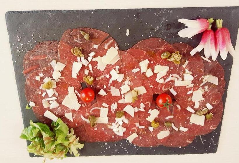 Отель De La Poste