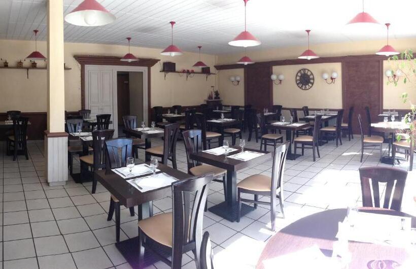 Отель De La Poste