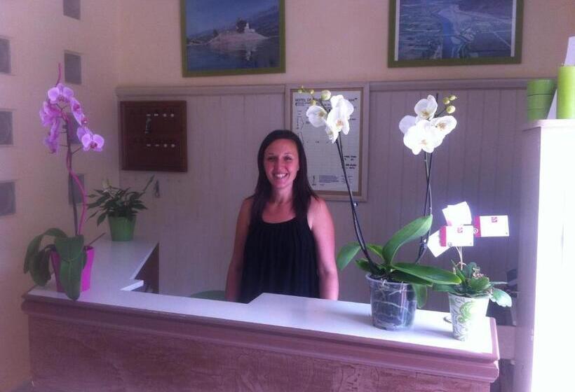 Отель De La Poste