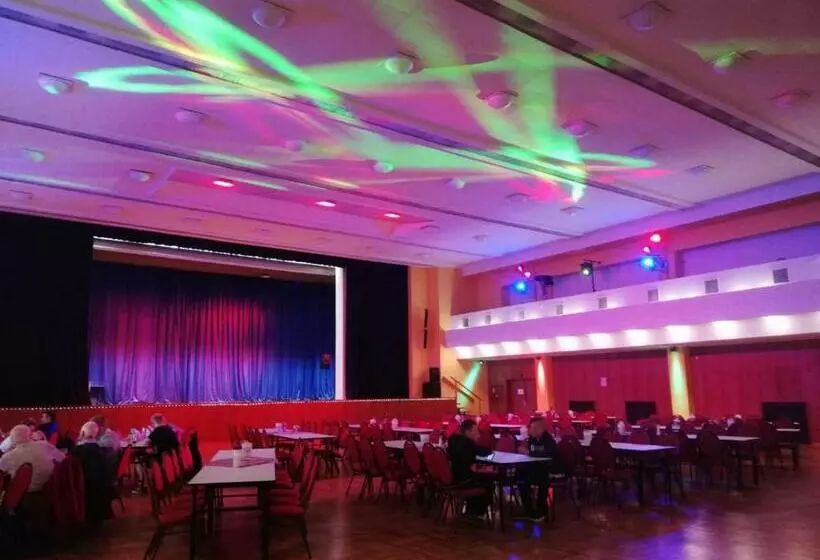 Hotelli Evita Forum Demen