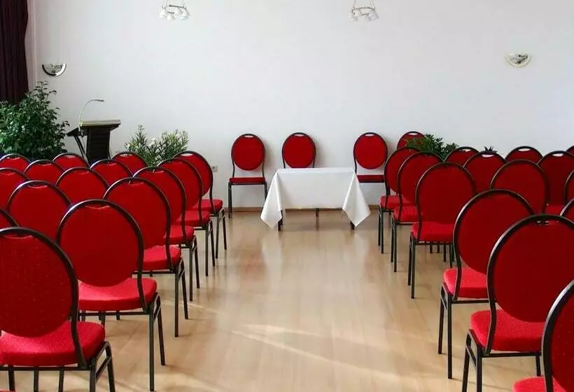 Hotelli Evita Forum Demen