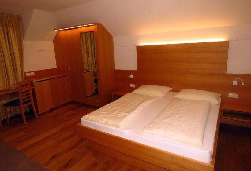 Отель Gasthaus Zum Weissen Kreuz