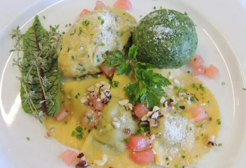 Hotelli Gasthaus Zum Weissen Kreuz