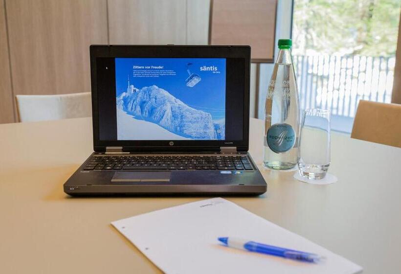 فندق Säntis   Das