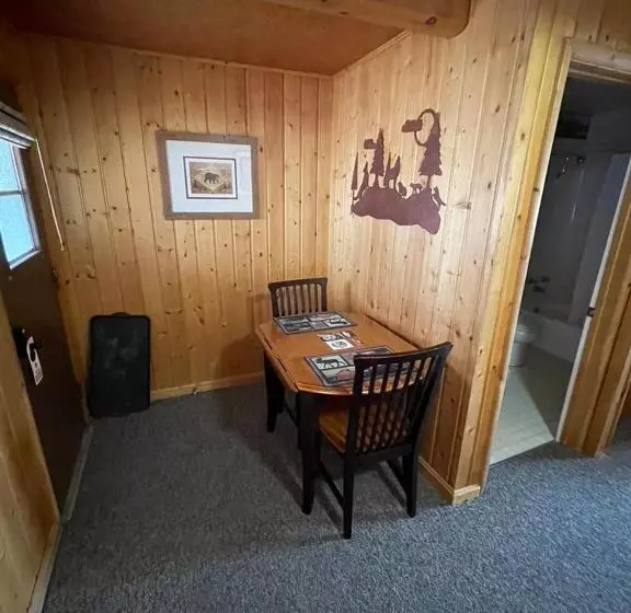 Motelli Sportsman Lodge Melrose Mt