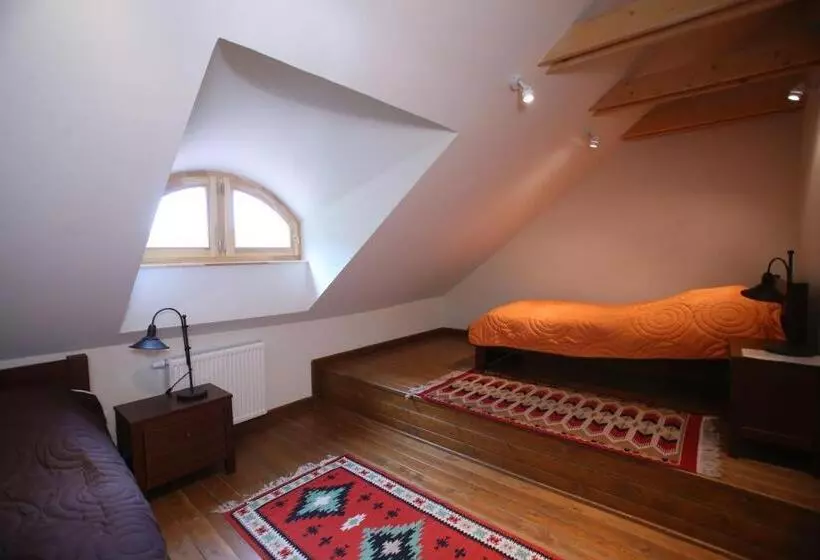 Majatalo Csodarabbik útja Fogadó