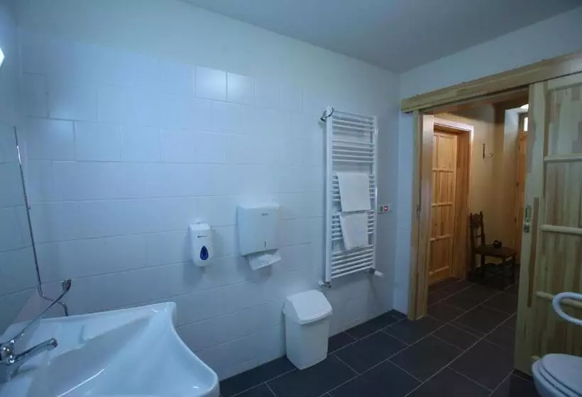 Majatalo Csodarabbik útja Fogadó