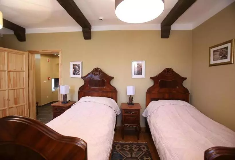 Majatalo Csodarabbik útja Fogadó