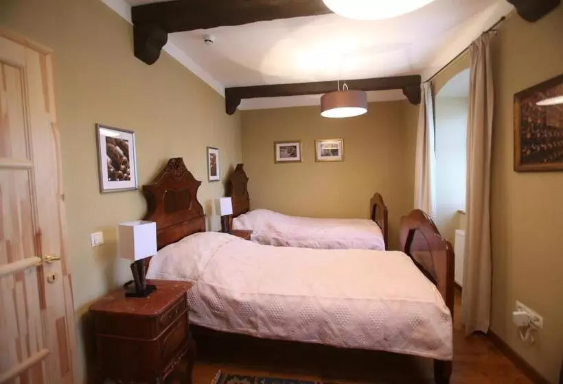 Majatalo Csodarabbik útja Fogadó