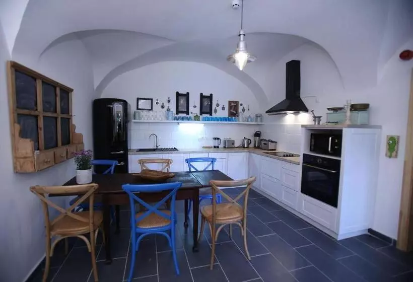 Majatalo Csodarabbik útja Fogadó