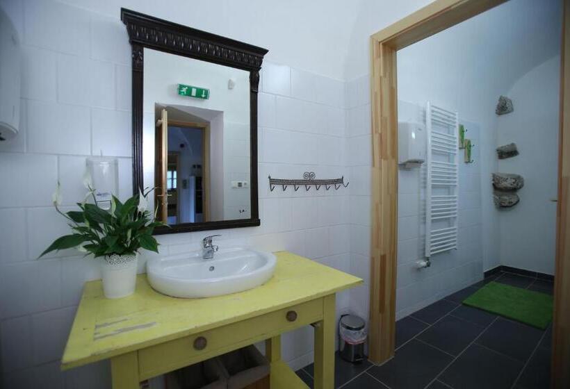 Pensjonat Csodarabbik útja Fogadó