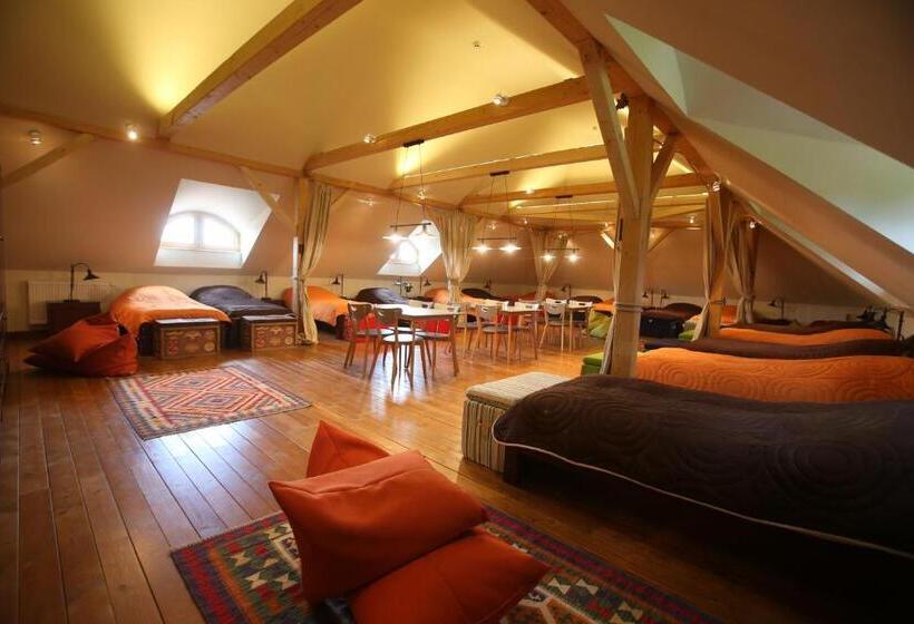 Pensjonat Csodarabbik útja Fogadó