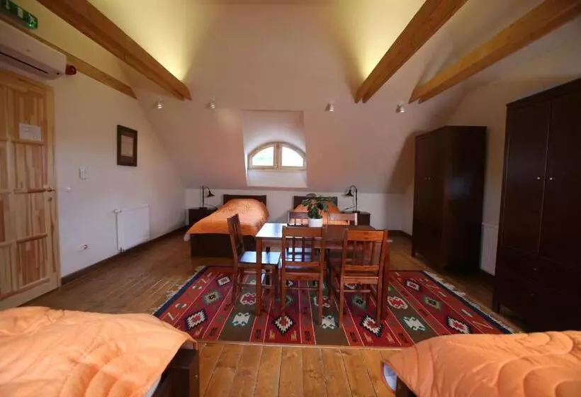 Majatalo Csodarabbik útja Fogadó