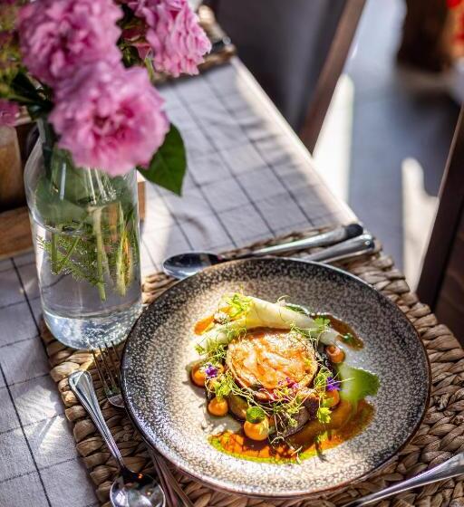 Pensjonat Leveleki Vendégház   Egeres Tanya